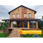 Коттедж с алюминиевым остеклением