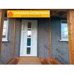 Пластиковая входная дверь белого цвета