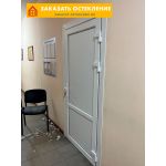 Глухая межкомнатная дверь из пластикового профиля