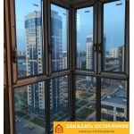 Панорамное остекление квартиры в новостройке с видом на город