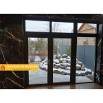 Пластиковые двери с панорамным остеклением на веранду частного дома