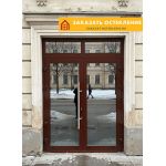 Профильные тёплые алюминиевые двери с терморазрывом на входе в здание