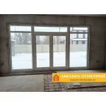 Распашная стеклянная входная группа белого цвета из ПВХ профиля