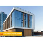 Современный бизнес-центр с витражным остеклением без рам