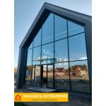 Частный дом с витражным остеклением и панорамным видом