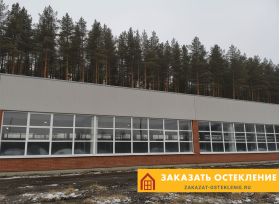 Экономное холодное остекление витражей бизнес-центра с максимальным освещением