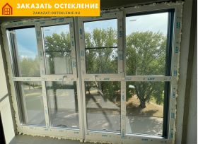 Теплое панорамное остекление белыми пластиковыми окнами в пол